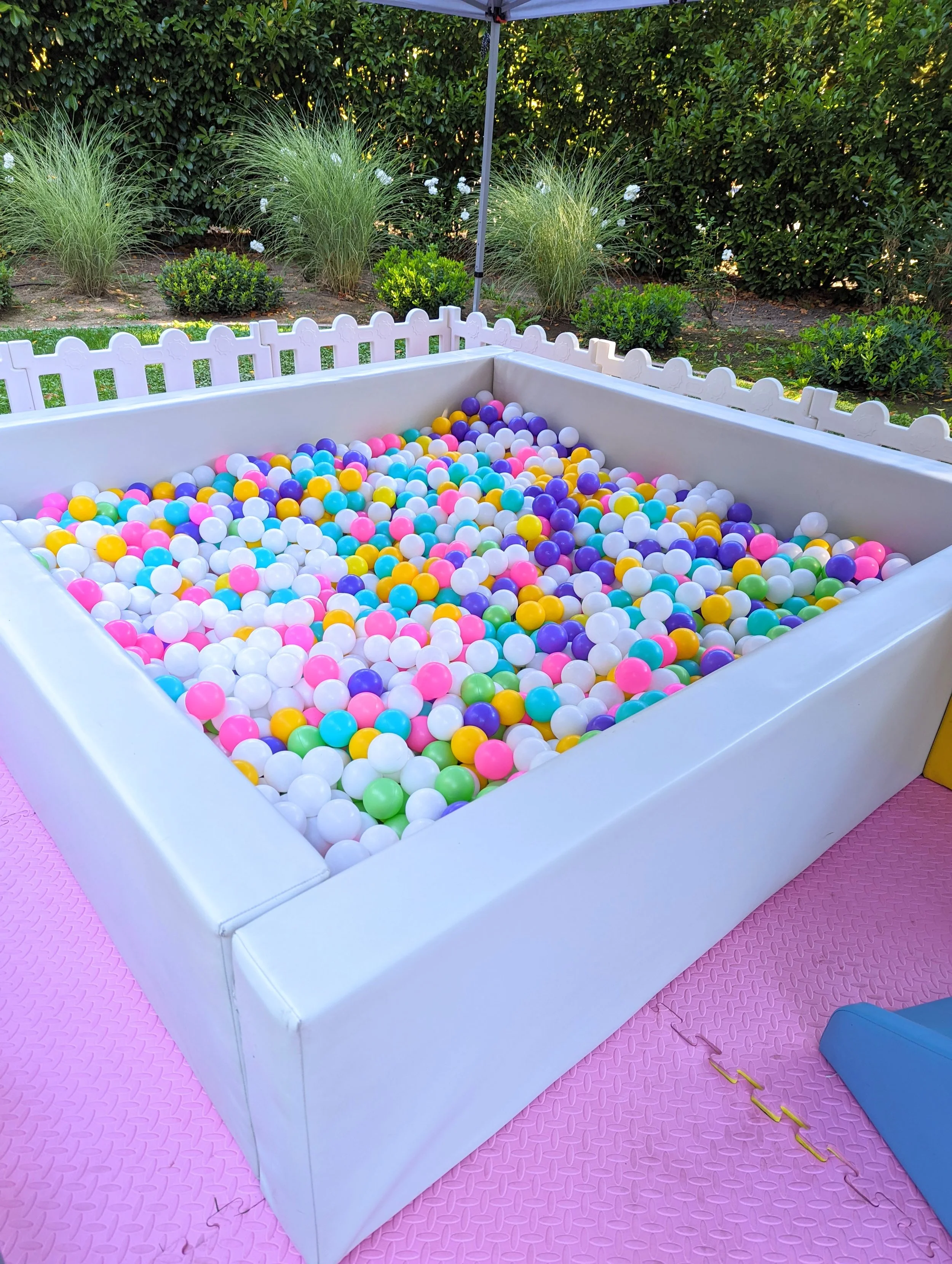 Ball pit rental deals